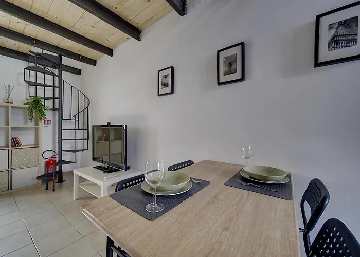 -quadrilatero- Consolata's Loft * تورينو