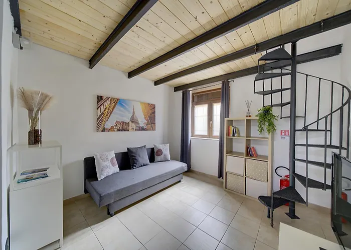 -quadrilatero- Consolata's Loft شقة