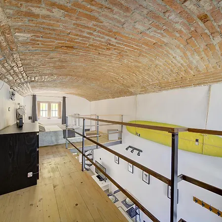아파트 -quadrilatero- Consolata's Loft